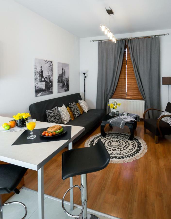 Cichy Apartament Obok Wawelu Tarlowska Krakow Exterior photo